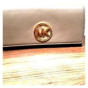 Micheal Kors wallet